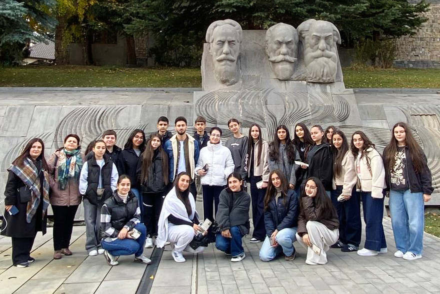 Ստեղծի՛ր, զգա՛, ապրի՛ր